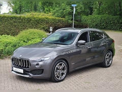 Maserati Levante - 3.0 V6 S AWD GranSport 430pk Alcantara hemel/Bower-Wilkins/Carbon
