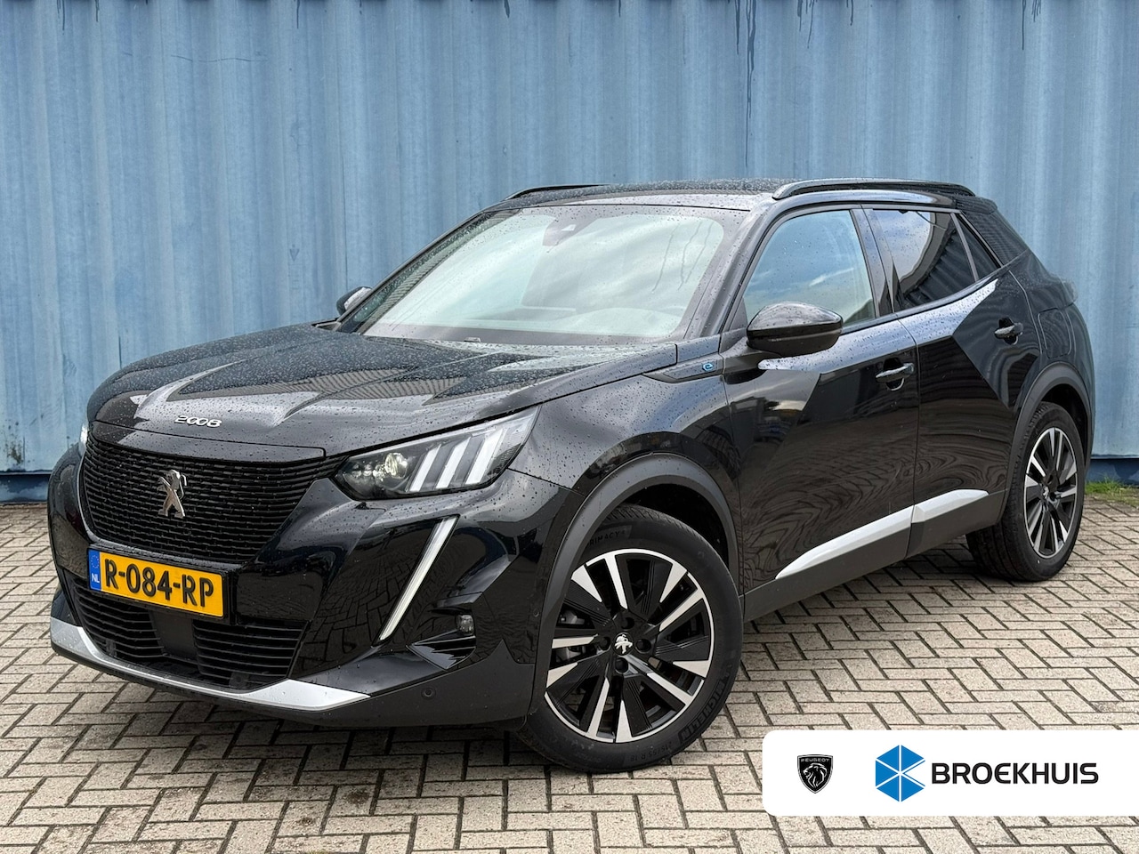 Peugeot e-2008 - EV GT Pack 50 kWh Alcantara bekleding | Achteruitrijcamera | Keyless entry & start | Stoel - AutoWereld.nl