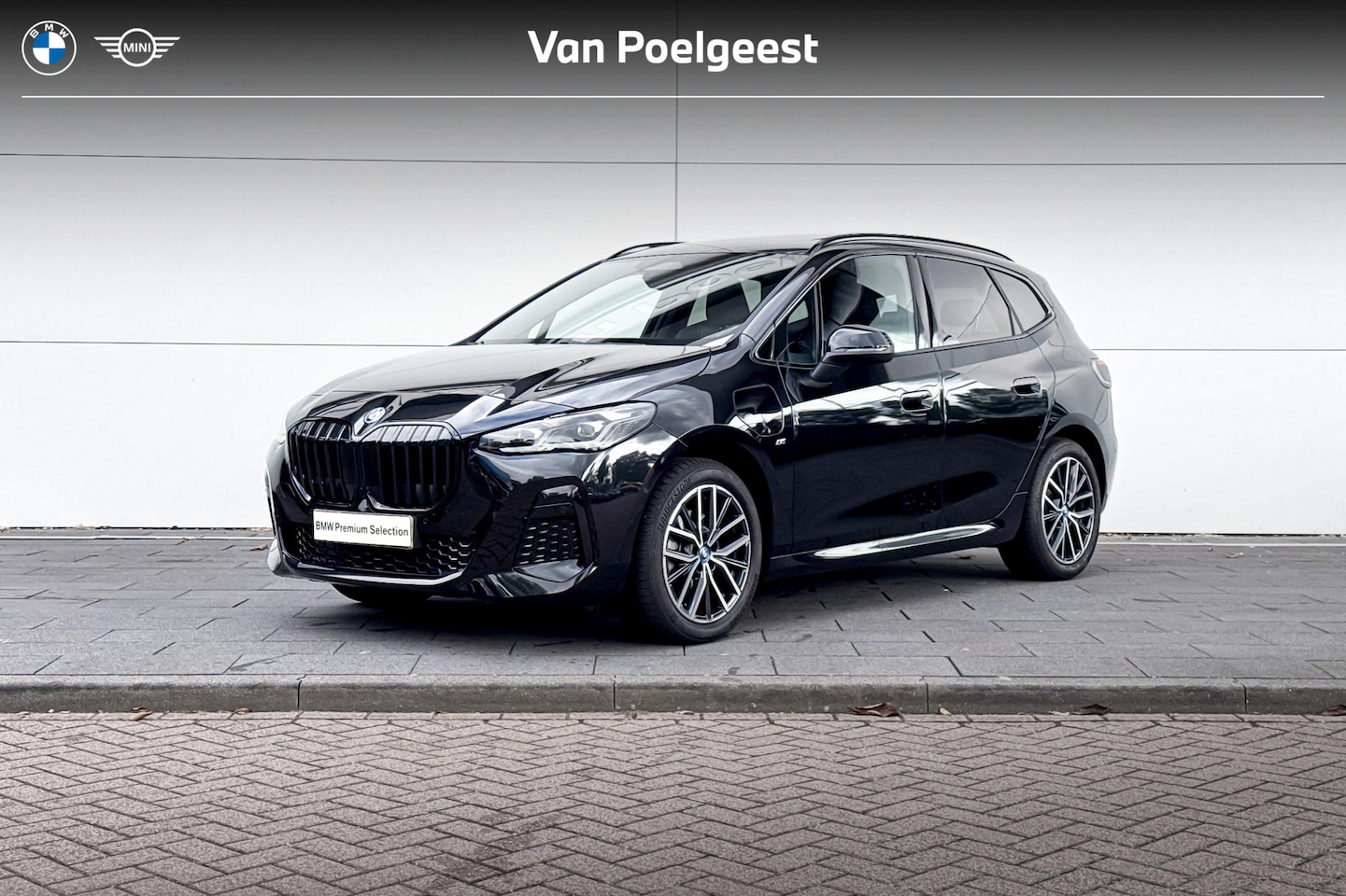 BMW 2-serie Active Tourer - 225e xDrive | Selections | Stuurwielrand verwarmd | Glazen panoramadak | Selections 1500 - AutoWereld.nl