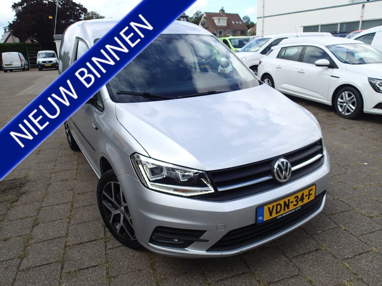 Volkswagen Caddy - 2.0 TDI L1H1 BMT Exclusive Edition OORZIEN VAN AIRCO+CRUISE+LM VELGEN !! - AutoWereld.nl