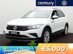 Volkswagen Tiguan - 1.4 TSI eHybrid Life Automaat - Trekhaak - ACC - Navigatie - LED - Camera - Achterklep ele