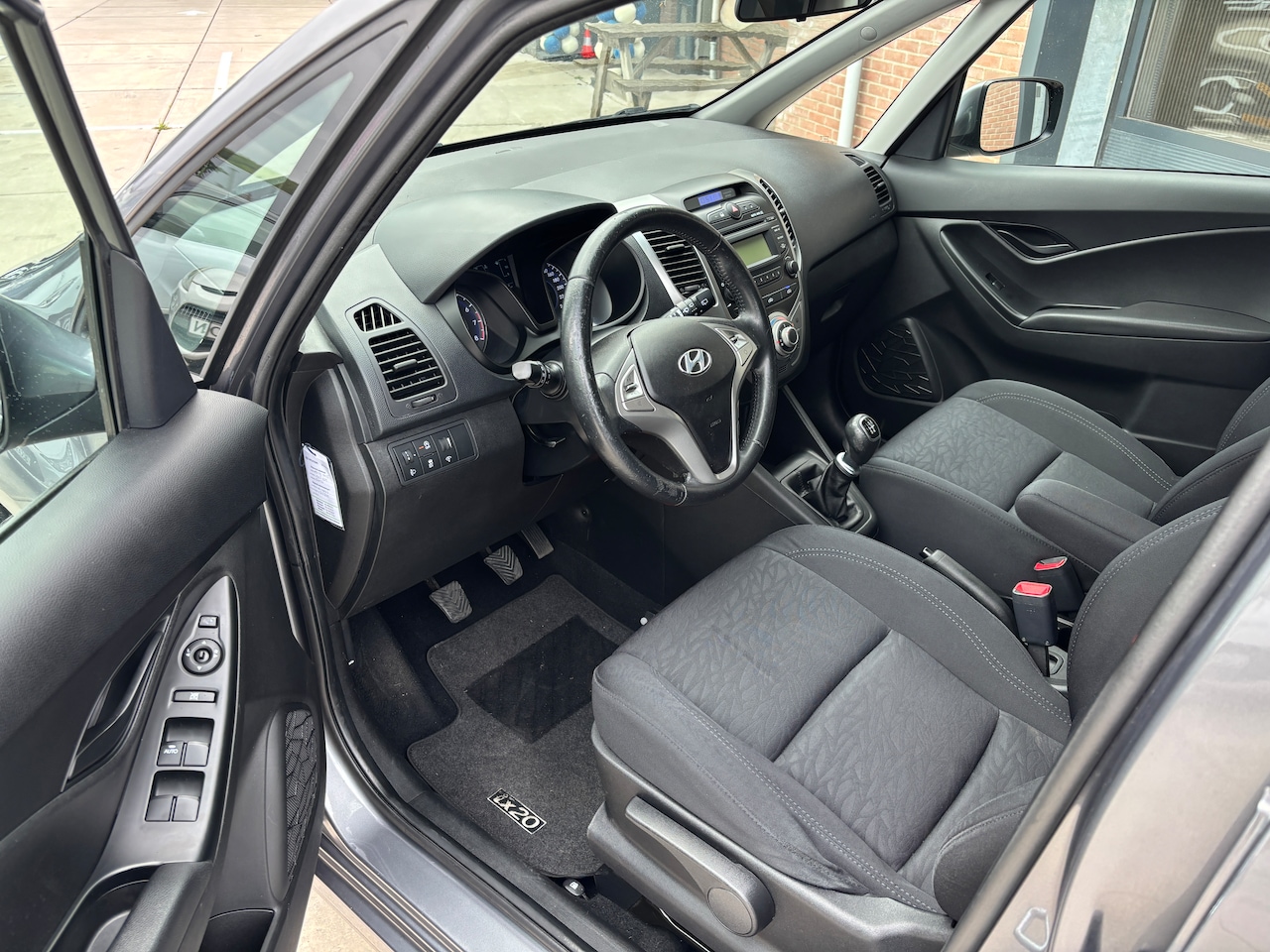 Hyundai ix20 - 1.4i i-Motion | Org-NL auto. Airco. Hoge zit. Dealer ondh.