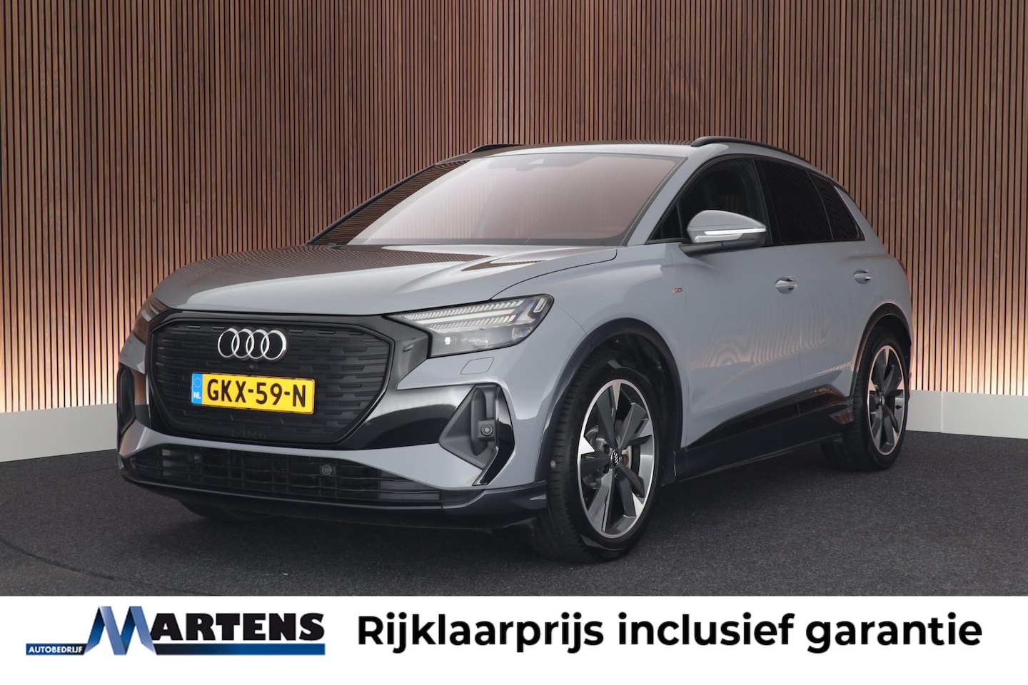 Audi Q4 e-tron - 50 299pk quattro S edition 77 kWh SOH 90% Trekhaak Camera Leder Memory Navigatie 2x S-Line - AutoWereld.nl