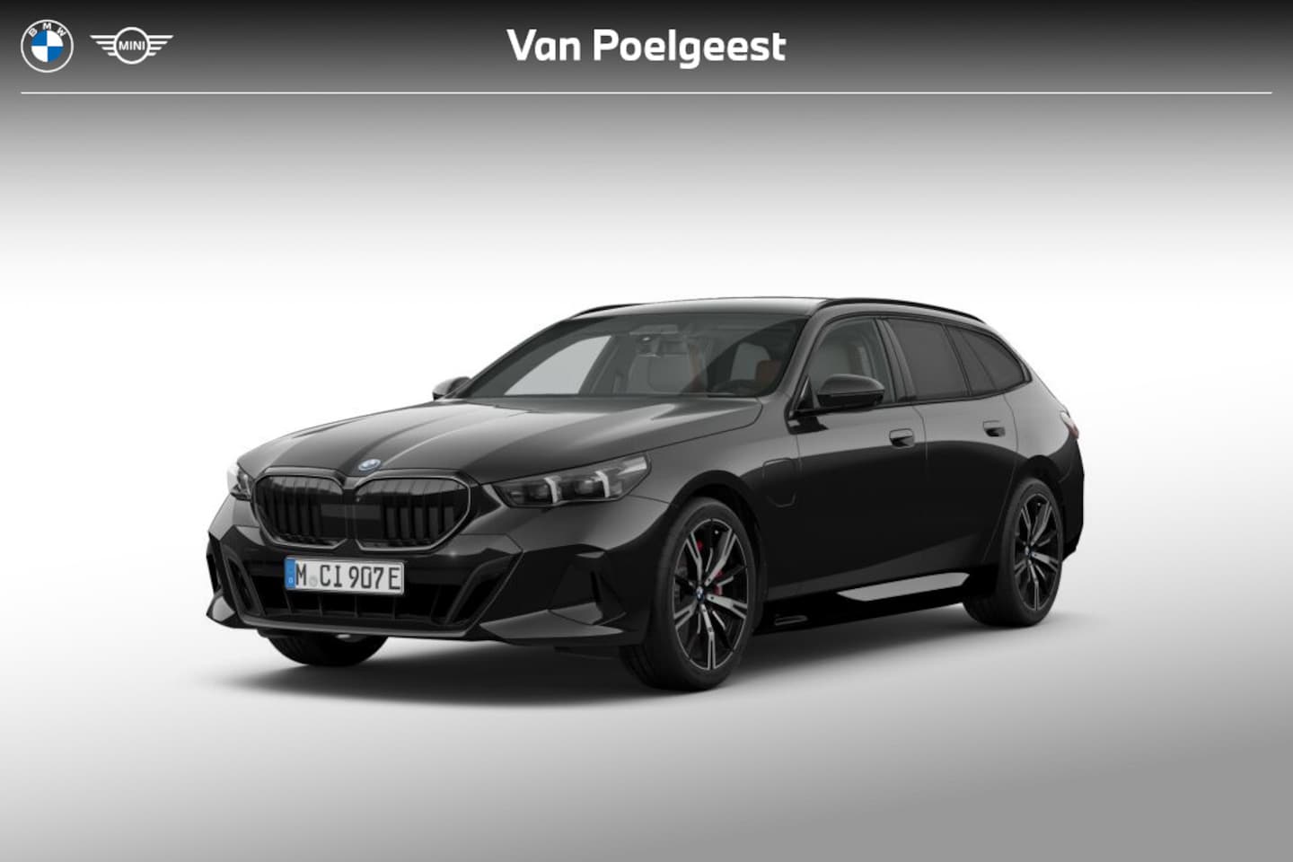 BMW 5-serie Touring - 550e xDrive M Sport Pro Edition | M Sportpakket Pro | Innovation Pack | Travel Pack | Comf - AutoWereld.nl