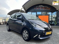 Toyota Aygo - 1.0 VVT-i X-PLAY CAMERA 100% Dealer Onderhouden Rijklaarprijs