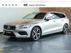 Volvo V60 - T6 Plug-in hybrid AWD Essential | Lederen bekleding | BLIS | Parkeersensoren voor + achter