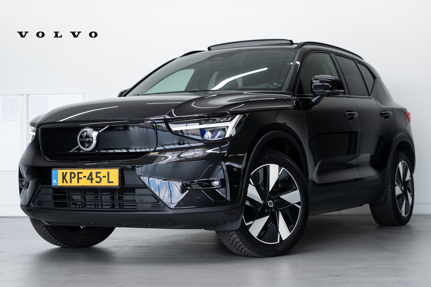 Volvo XC40 - 252PK Extended Range Ultimate 82 kWh | Panoramadak | Adap Cruise | Getint Glas | Memory - AutoWereld.nl