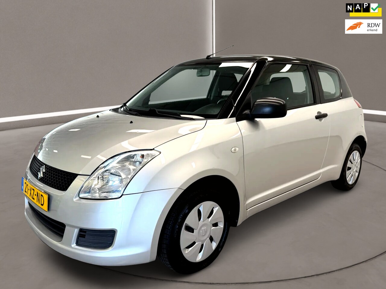 Suzuki Swift - 1.3 Base 93 pK 3 deurs 165 dkm Nap - AutoWereld.nl
