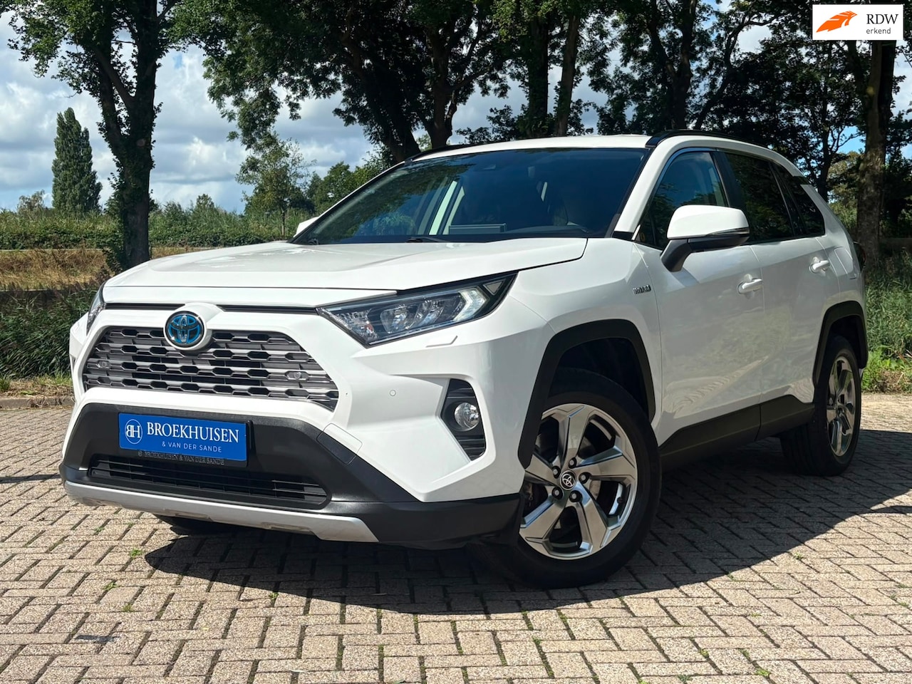 Toyota RAV4 - 2.5 Hybrid AWD Trekhaak / Camera / Stoel-Stuur Verwarming - AutoWereld.nl