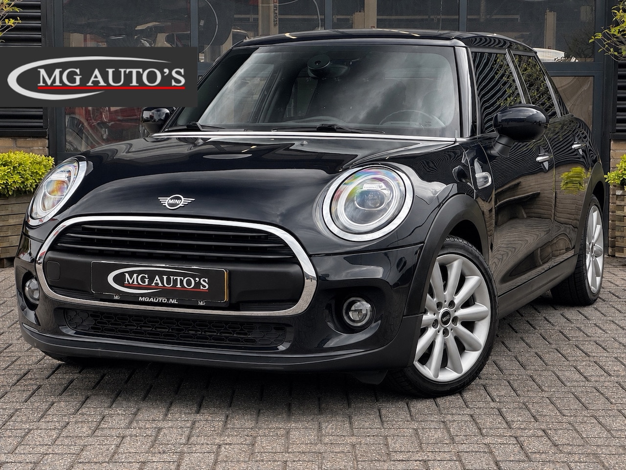 MINI 5-Deurs - 1.5 One Chili | Navigatie | Cruise control | Climate Control | Parkeersensoren | Lichtmeta - AutoWereld.nl