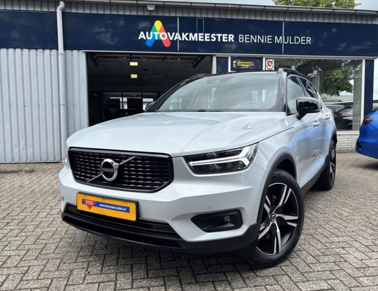 Volvo XC40 - 1.5 T4 Recharge R-Design ADAP. CRUISE / LED / CAMERA - AutoWereld.nl