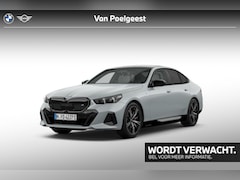 BMW i5 - Sedan M60 xDrive M Sport Pro / Innovation Pack / Travel Pack / Comfort Pack / Glazendak /
