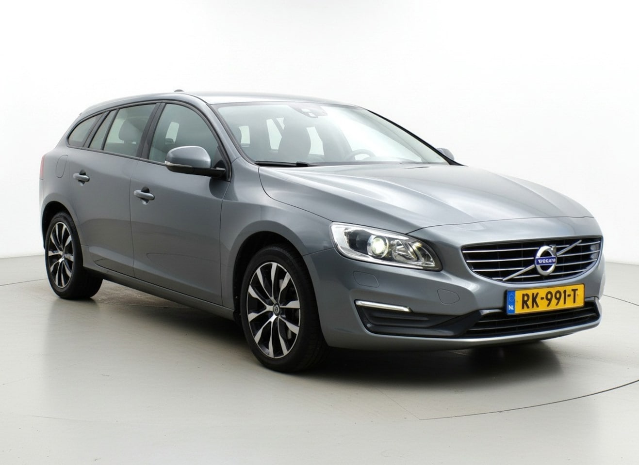 Volvo V60 - 2.0 D2 Polar+ Dynamic|Xenon|Leder|Navi|Cruise|PDC - AutoWereld.nl