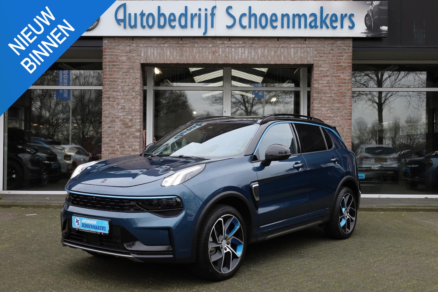 Lynk & Co 01 - 1.5 MY23! 6.6Kwh ZWARTE-HEMEL ROLHOES MY23 360-CAMERA PANO/SCHUIF INFINITY DAB NAVI CARPLA - AutoWereld.nl