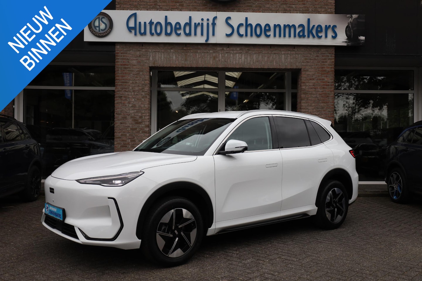 Geely E5 - Pro+ 68KWh 470KM-RIJBEREIK LEER CARPLAY 360-CAMERA STOELVENTILATIE/VERWARMING WARMTEPOMP I - AutoWereld.nl