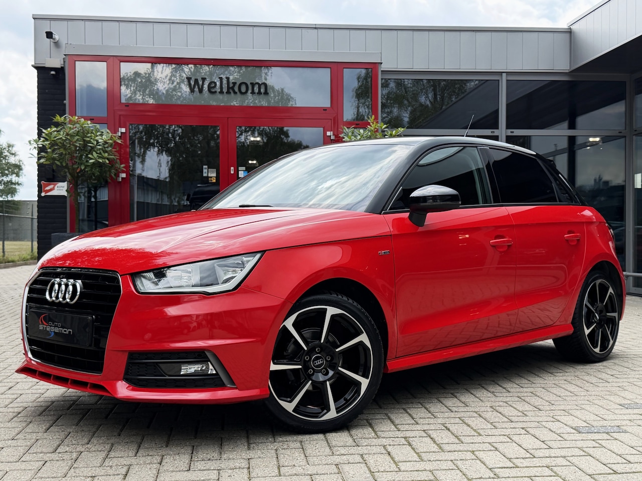 Audi A1 Sportback - 1.0 TFSI *!* S-LINE *!* NAVI/ CRUISE/ STOELVERWARMING/ PDC/ 17 INCH *!* - AutoWereld.nl