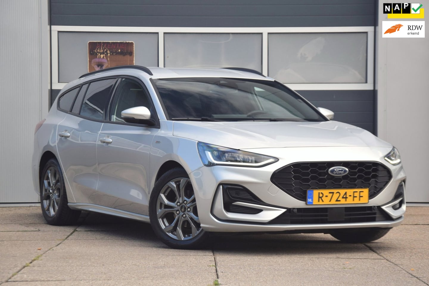 Ford Focus Wagon - 1.0 EcoBoost Hybrid ST Line 1.0 EcoBoost Hybrid ST Line - AutoWereld.nl
