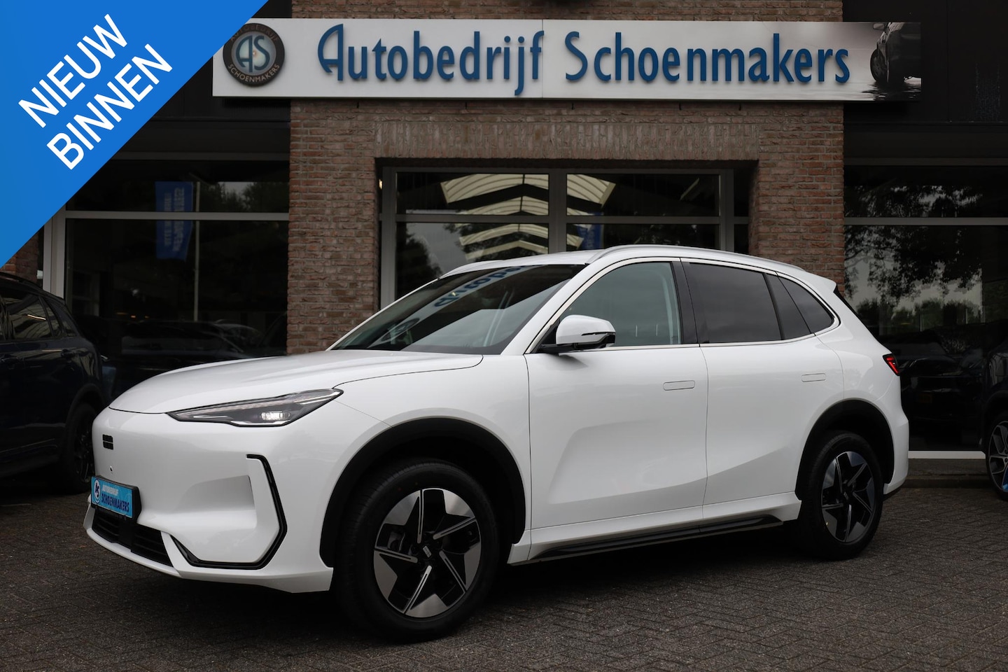 Geely E5 - Pro+ 68KWh 470KM-RIJBEREIK LEER CARPLAY 360-CAMERA STOELVENTILATIE/VERWARMING WARMTEPOMP I - AutoWereld.nl