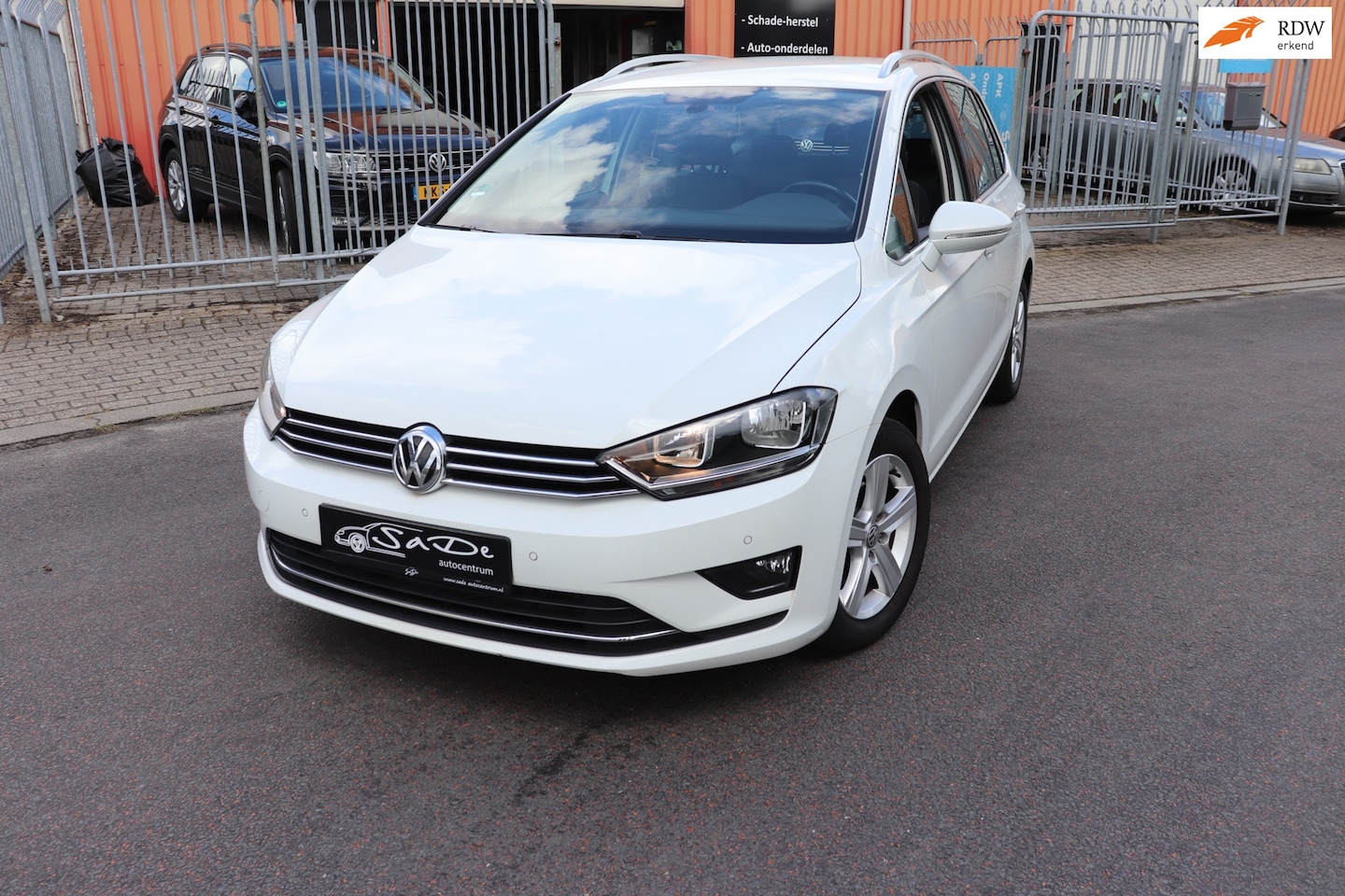 Volkswagen Golf Sportsvan - 1.2 TSI Highline Eerste eigenaar, APK 04 2028 - AutoWereld.nl