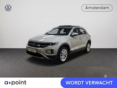 Volkswagen T-Roc - 1.5 TSI Style 150 pk Automaat (DSG) | Navigatie via App | Panoramadak | Trekhaak (afneemba