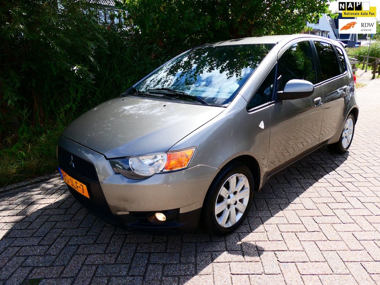Mitsubishi Colt - 1.3i 95pk 5-deurs Airco Trekhaak Hoge instap Degelijke Jap - AutoWereld.nl