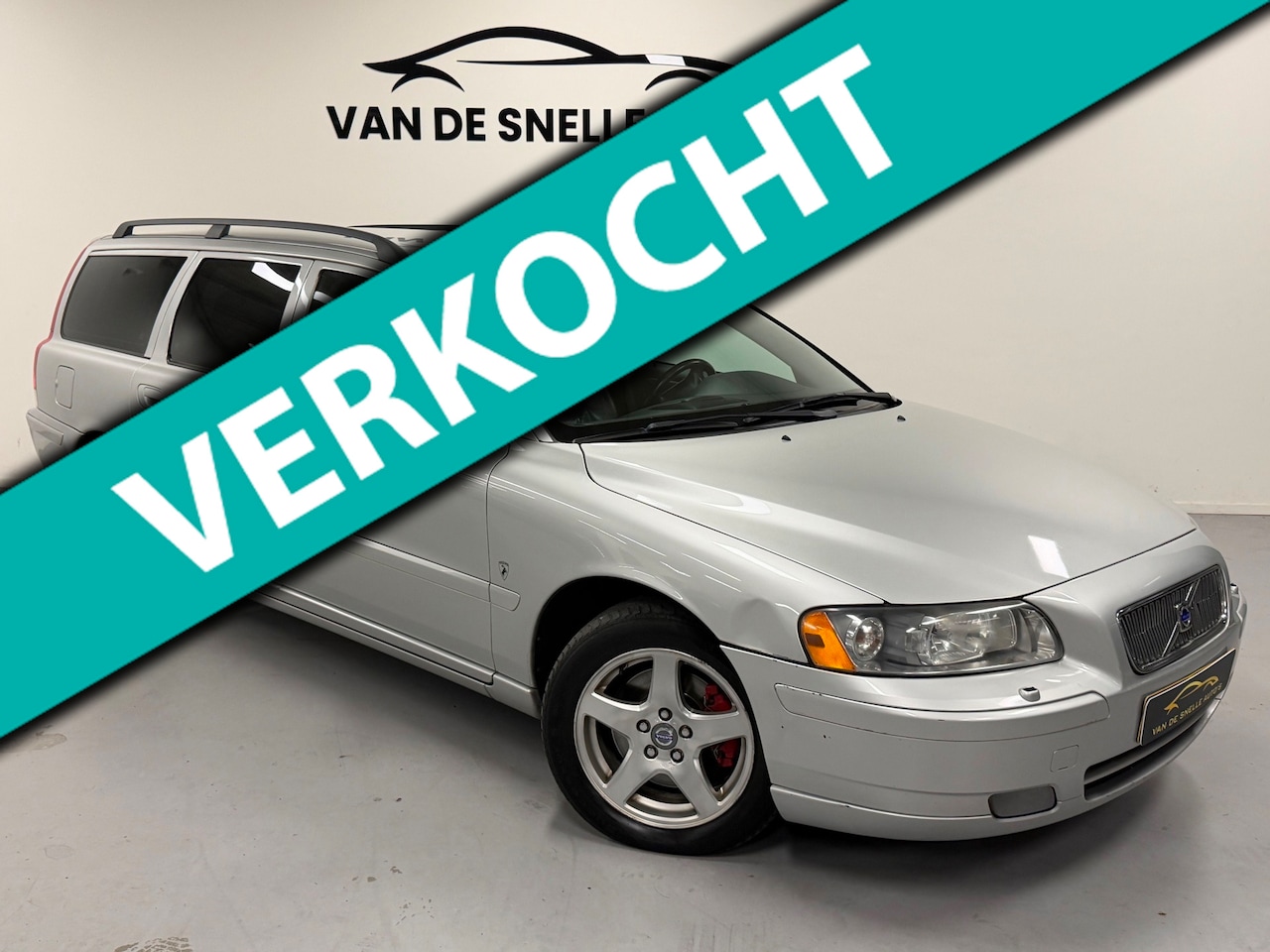 Volvo V70 - 2.4D Edition PDC/NAVI/CRUISE/LEER - AutoWereld.nl