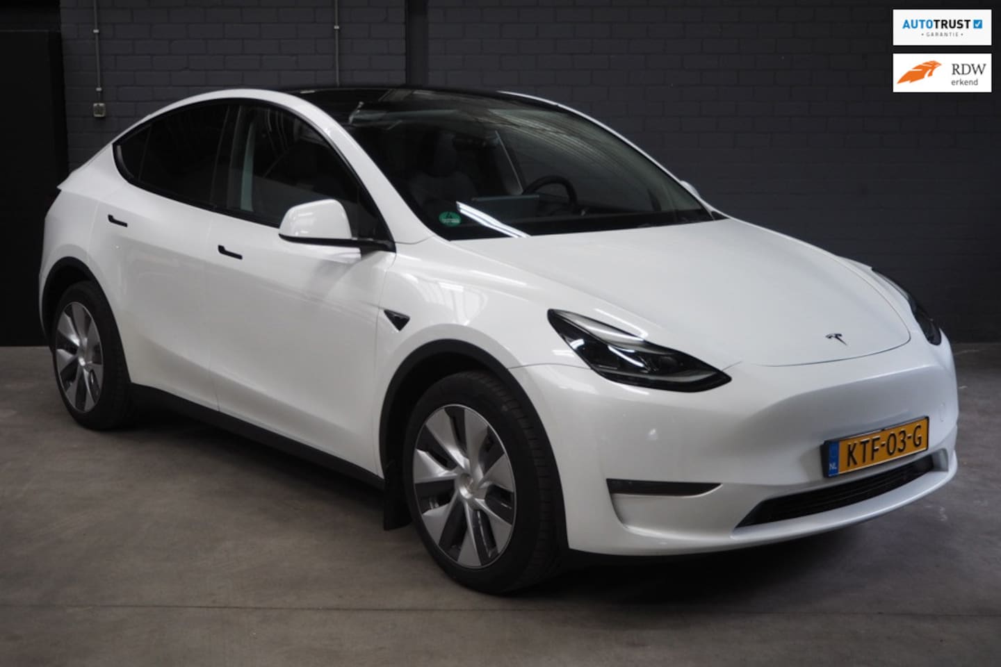 Tesla Model Y - Long Range AWD 75 kWh Long Range AWD 75 kWh - AutoWereld.nl