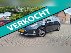 Toyota Auris Touring Sports - 1.8 Hybrid Lease PANO-LEDER-2015