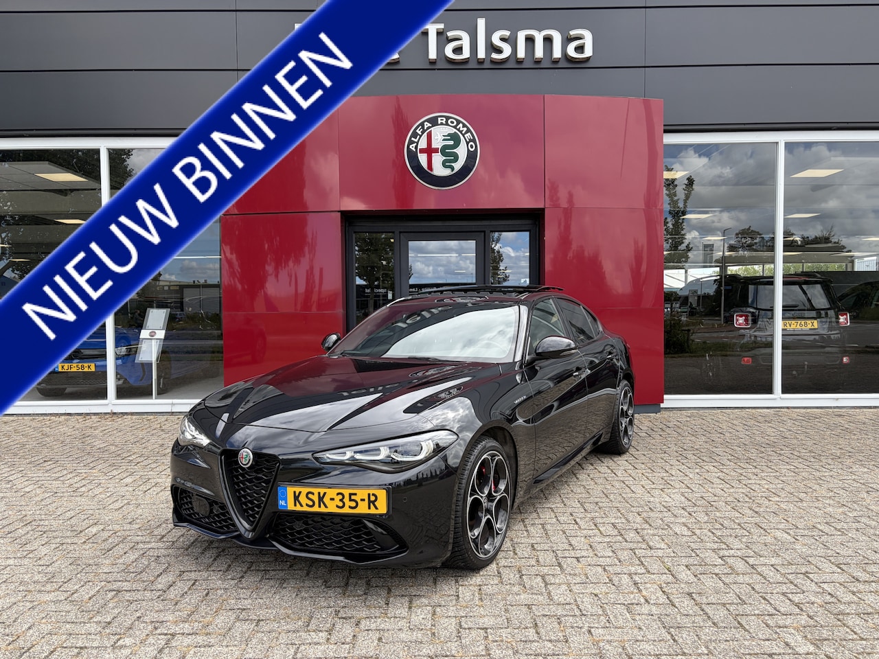 Alfa Romeo Giulia - 2.0 T GME AWD Veloce | Panoramadak | 19" Velgen | Camera - AutoWereld.nl