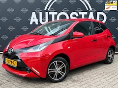 Toyota Aygo - 1.0 VVT-i x-play NL-Auto / NAP / APK / Cruise Control