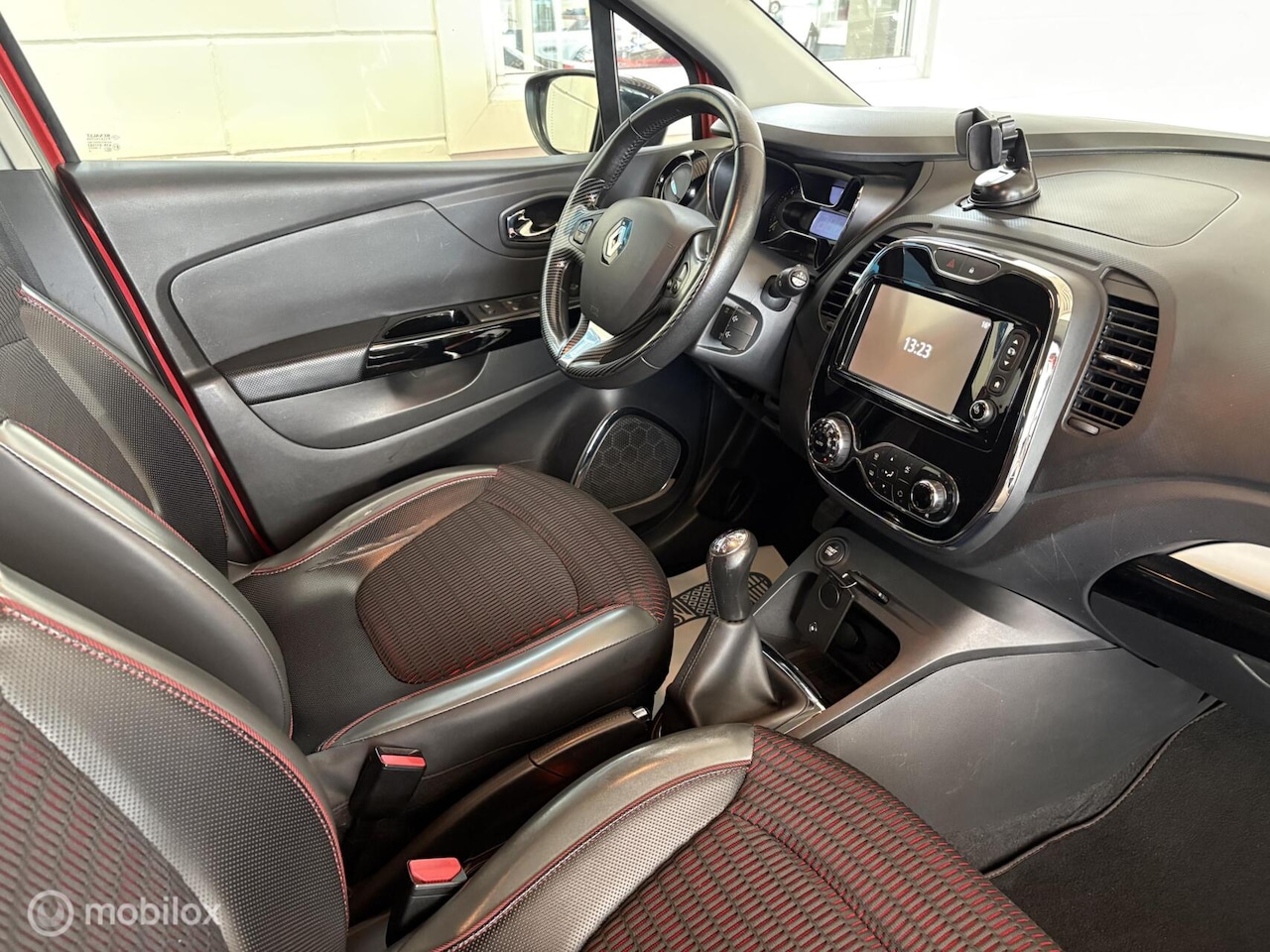 Renault Captur - 0.9 TCe Helly Hansen Apk - Airco - Cruise - Navi