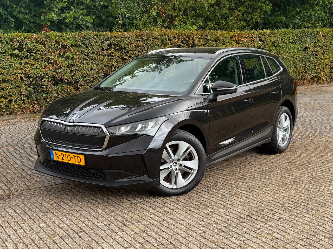 Skoda Enyaq iV - 80 | 204 PK | SOH 94,55% | Trekhaak | ACC | Camera | Dodehoekdetectie | 19" LM - AutoWereld.nl