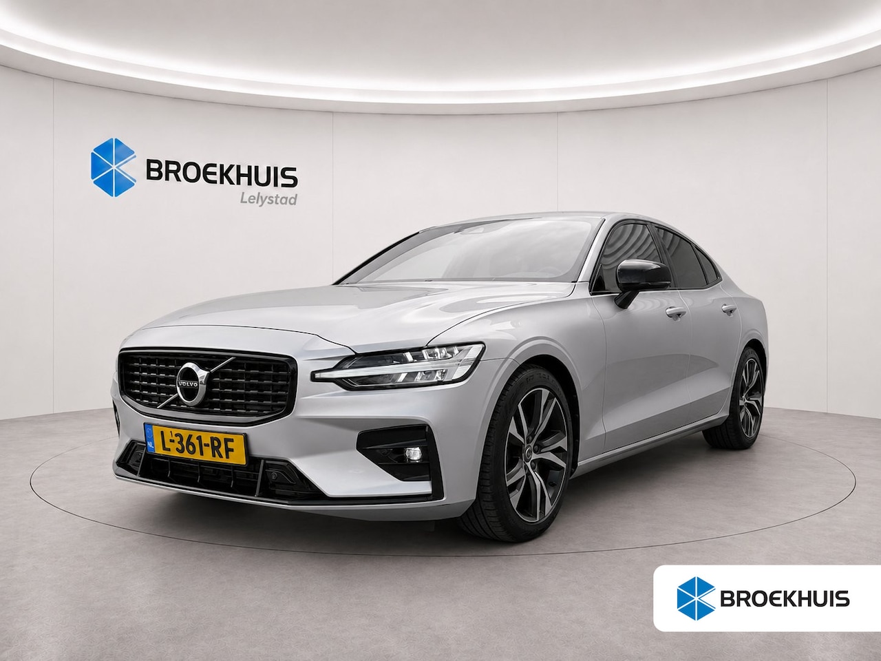 Volvo S60 - 2.0 B4 197PK R-DESIGN AUTOMAAT / NAVI / LEDER / CLIMA / FULL-LED / 18" LMV / KEYLESS  / AD - AutoWereld.nl