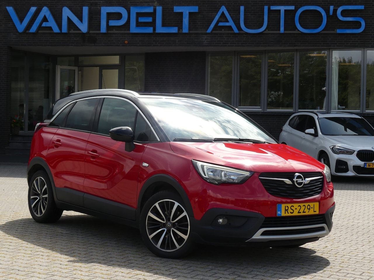 Opel Crossland X - 1.2 Turbo Innovation / Panorama / Winterpack - AutoWereld.nl