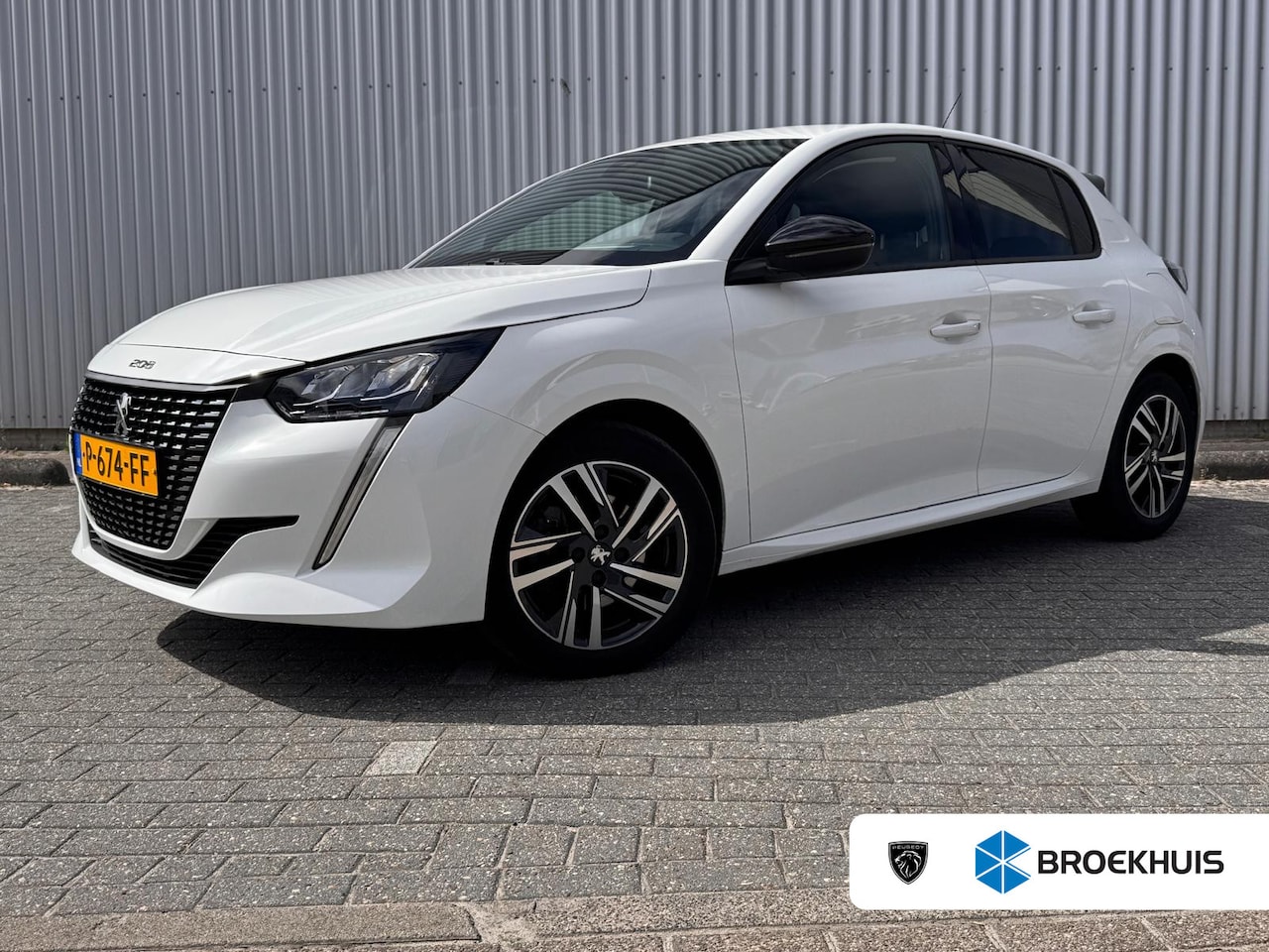 Peugeot 208 - 1.2 100PK Allure Automaat | Camera | Navigatie | Apple Carplay / Android Auto | Cruise Con - AutoWereld.nl