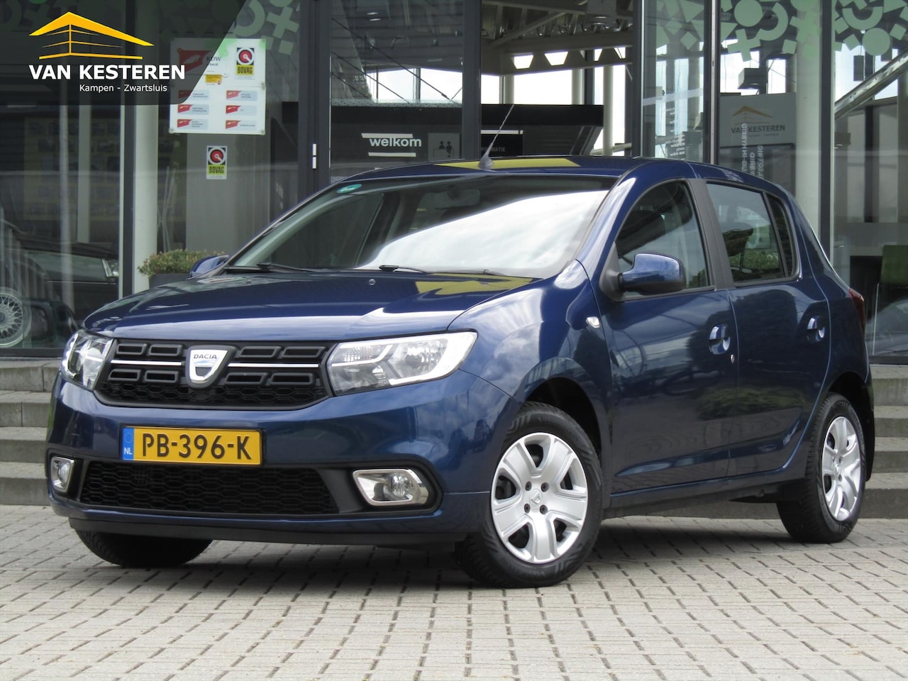 Dacia Sandero - 0.9 Tce 90pk Lauréate / Trekhaak (afneembaar) / Airco / Parkeersensoren / Armsteun - AutoWereld.nl