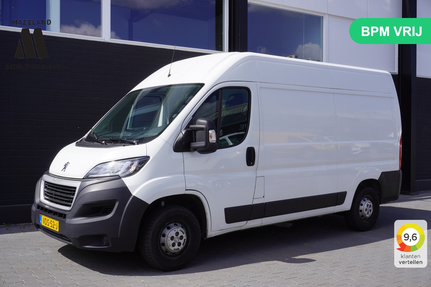 Peugeot Boxer - 2.2 BlueHDi 120PK L2H2 EURO 6 - Airco - Navi - Cruise - €12.900,- Excl. - AutoWereld.nl