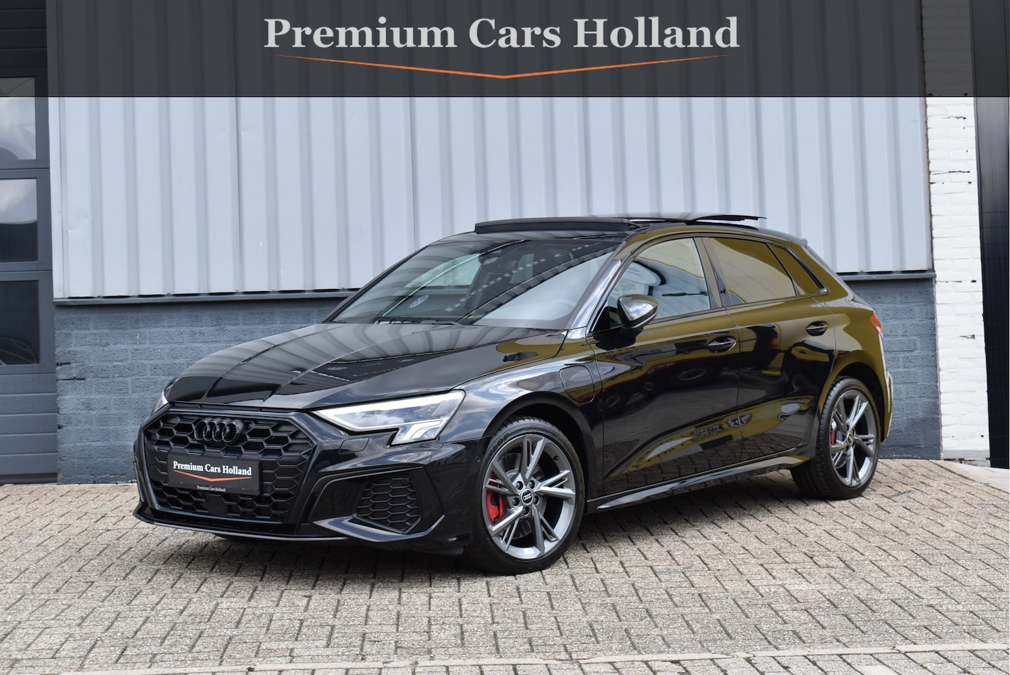 Audi A3 Sportback - 45 TFSI e S-Line 245 Pk Pano Memory Leder Sfeerverlichting Full Led Keyless 18 Inch - AutoWereld.nl