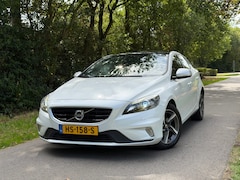 Volvo V40 - 2.0 D2 R-Design | Pano + Camera + Harman/Kardon Nu € 7.999,