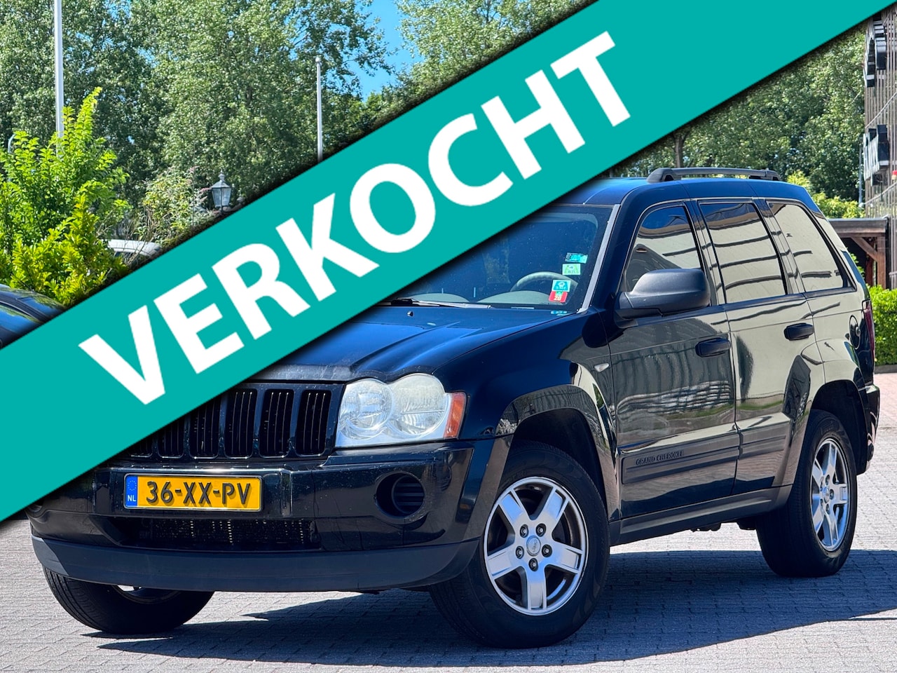 Jeep Grand Cherokee - 3.7 V6 Laredo LPG G3| APK 16-08-2027 | Leder elektrische stoelen | Parkeersensoren | Airco - AutoWereld.nl