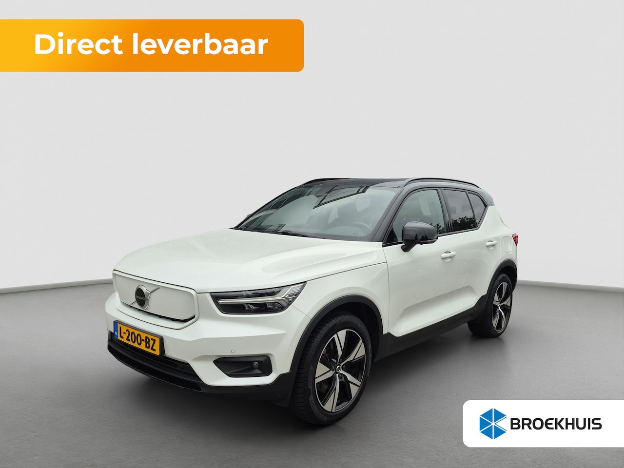Volvo XC40 - Recharge P8 AWD R-Design SOH 92,54% | Trekhaak wegklapbaar | Panoramadak | elektr. achterk - AutoWereld.nl