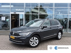 Volkswagen Tiguan - 1.5 TSI 150PK DSG-7 Life | TREKHAAK | ADAPT. CRUISE | STUUR + STOELVERW. | APP CONNECT | C