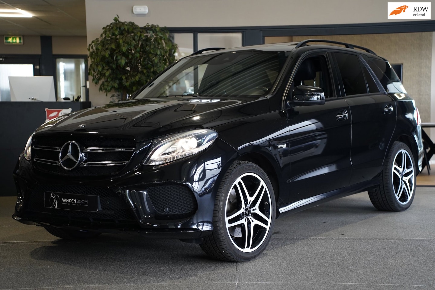 Mercedes-Benz AMG GLE - 43 4MATIC Dak Trek Leder Cam H&K Pdc Led - AutoWereld.nl