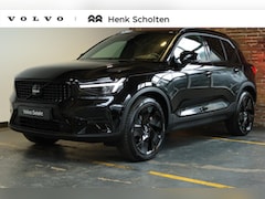 Volvo XC40 - B4 Plus Black Edition | Panoramadak | 360° Parkeercamera | Parkeersensoren voor + achter |