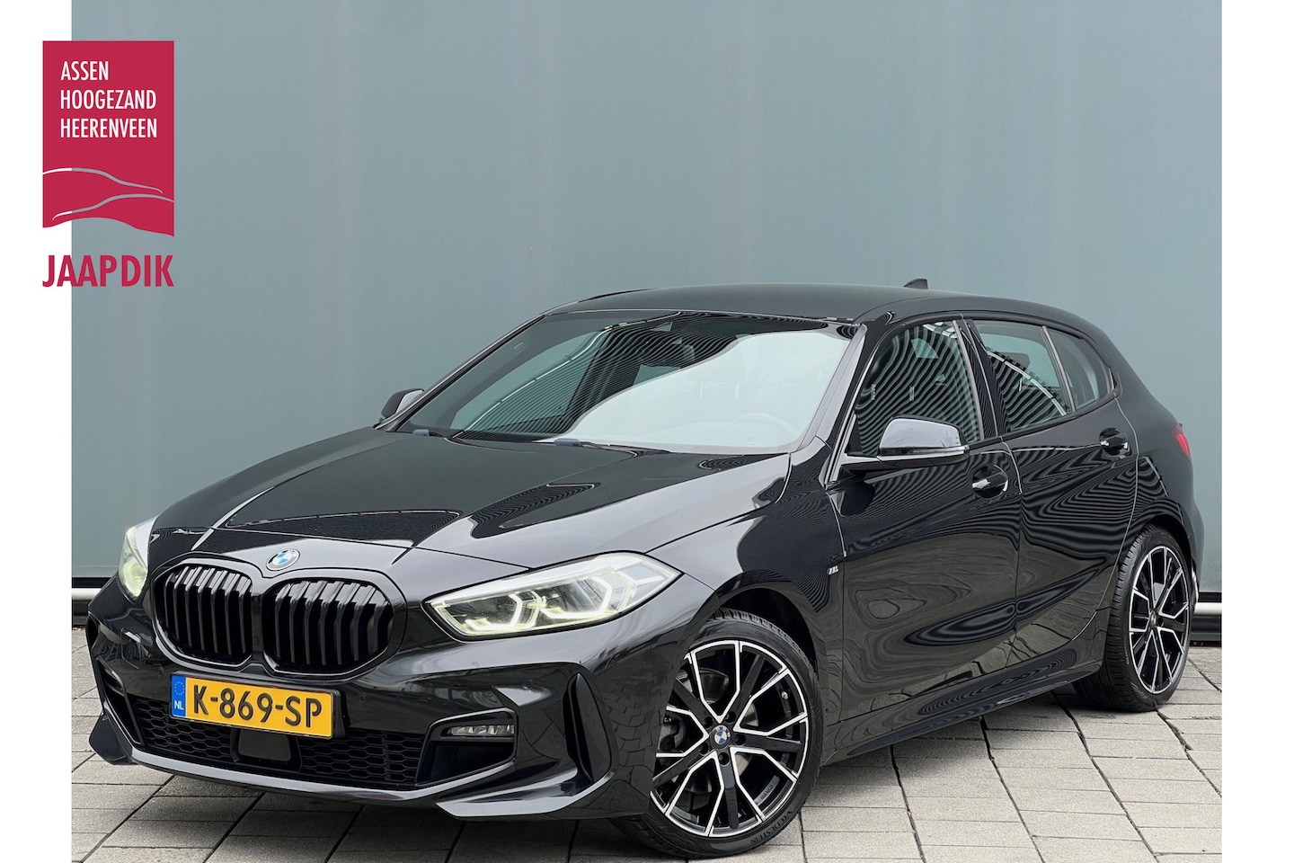 BMW 1-serie - BWJ 2021 | 118i 136PK High Ex. AUTOMAAT | LEER | M-PAKKET | CLIMA | NAVI | SPORTSTOELEN | - AutoWereld.nl