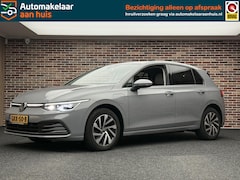 Volkswagen Golf - 1.4 eHybrid Style | Wit interieur | ErgoActive | Stuurverwarming | Stoelverwarming |