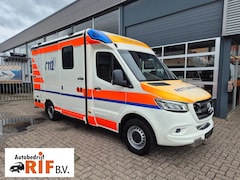 Mercedes-Benz Sprinter - 419 CDI/ 3.0 V6/ Complete Ambulance with bed and wheelchair