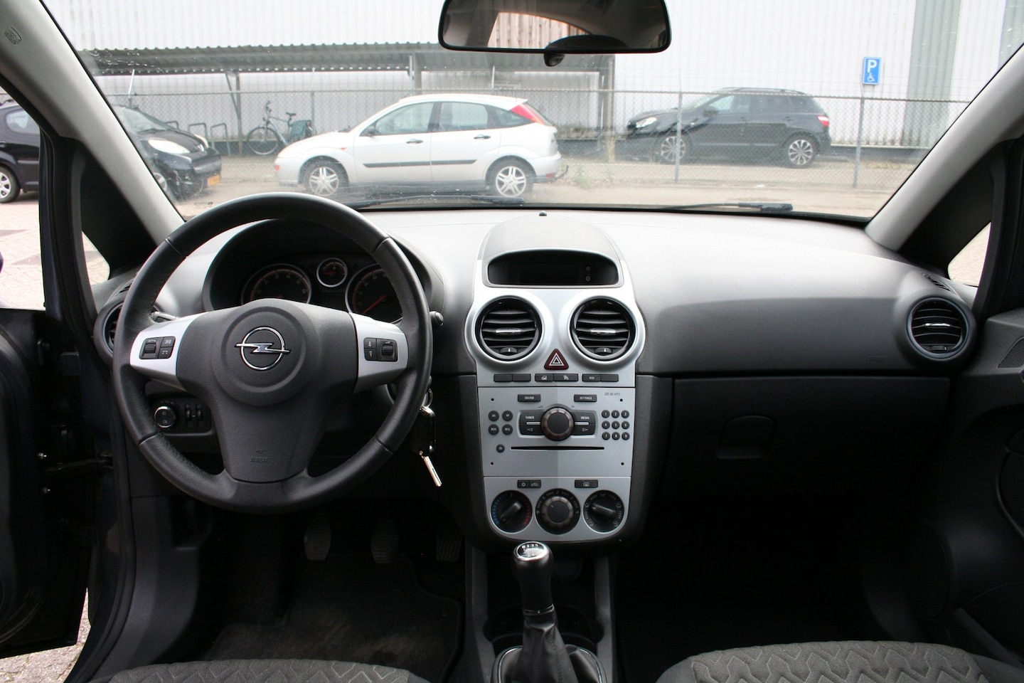 Opel Corsa - 1.2-16V Design Edition 1.2-16V Design Edition