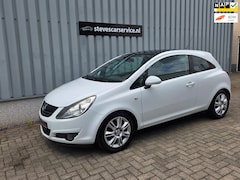Opel Corsa - 1.4-16V Color Edition
