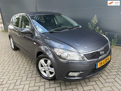 Kia Cee'd - 1.4 CVVT Seven/Navi/Cruise/bluetooth/Airco